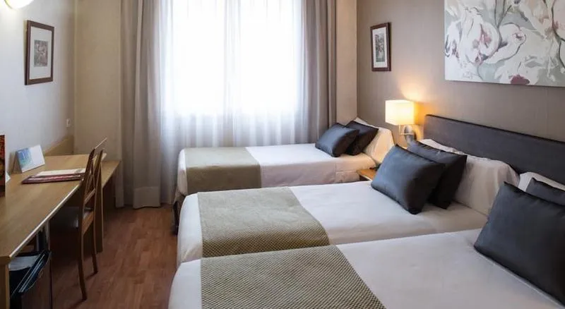 Room, Catalonia Albeniz, Barcelona