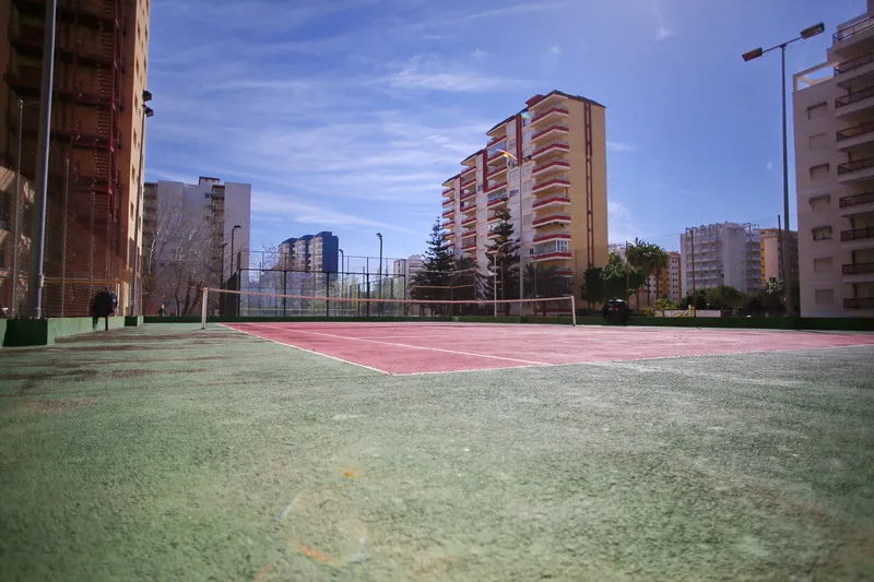 Sports and Entertainment, Tres Anclas, Valencia