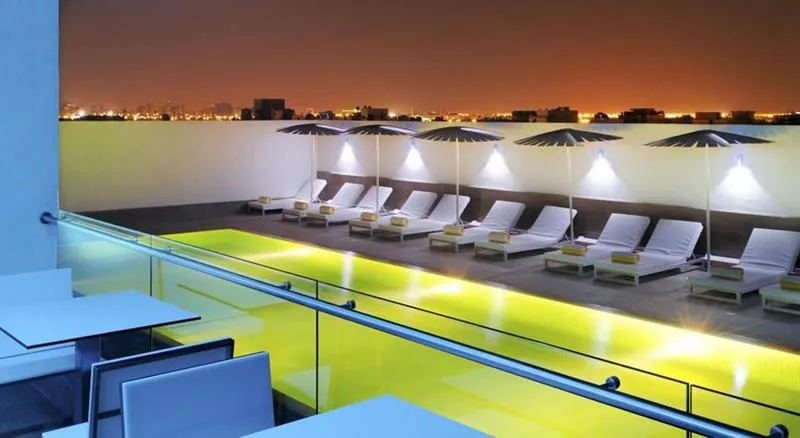 Pool, Hues Boutique, Dubai
