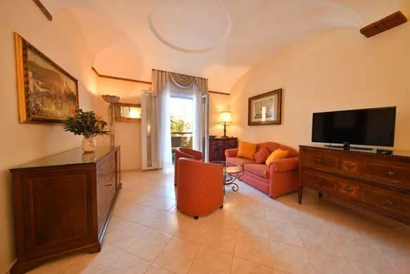 Room, Grand Hotel Terme Di Augusto, Naples
