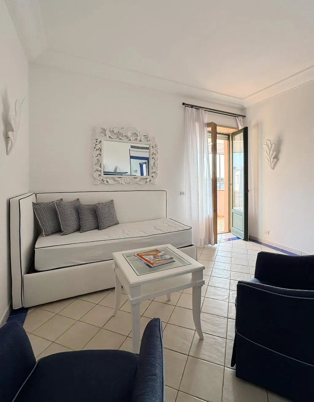 SUITE SEA VIEW CAPACITY 4 Room, Casa Mariantonia, Naples