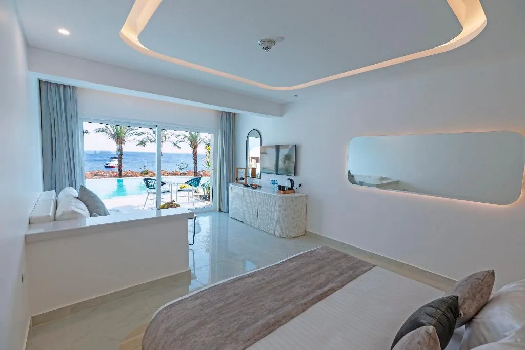 DOUBLE DELUXE OCEAN FRONT Room, White Hills Resort, Red Sea Riviera