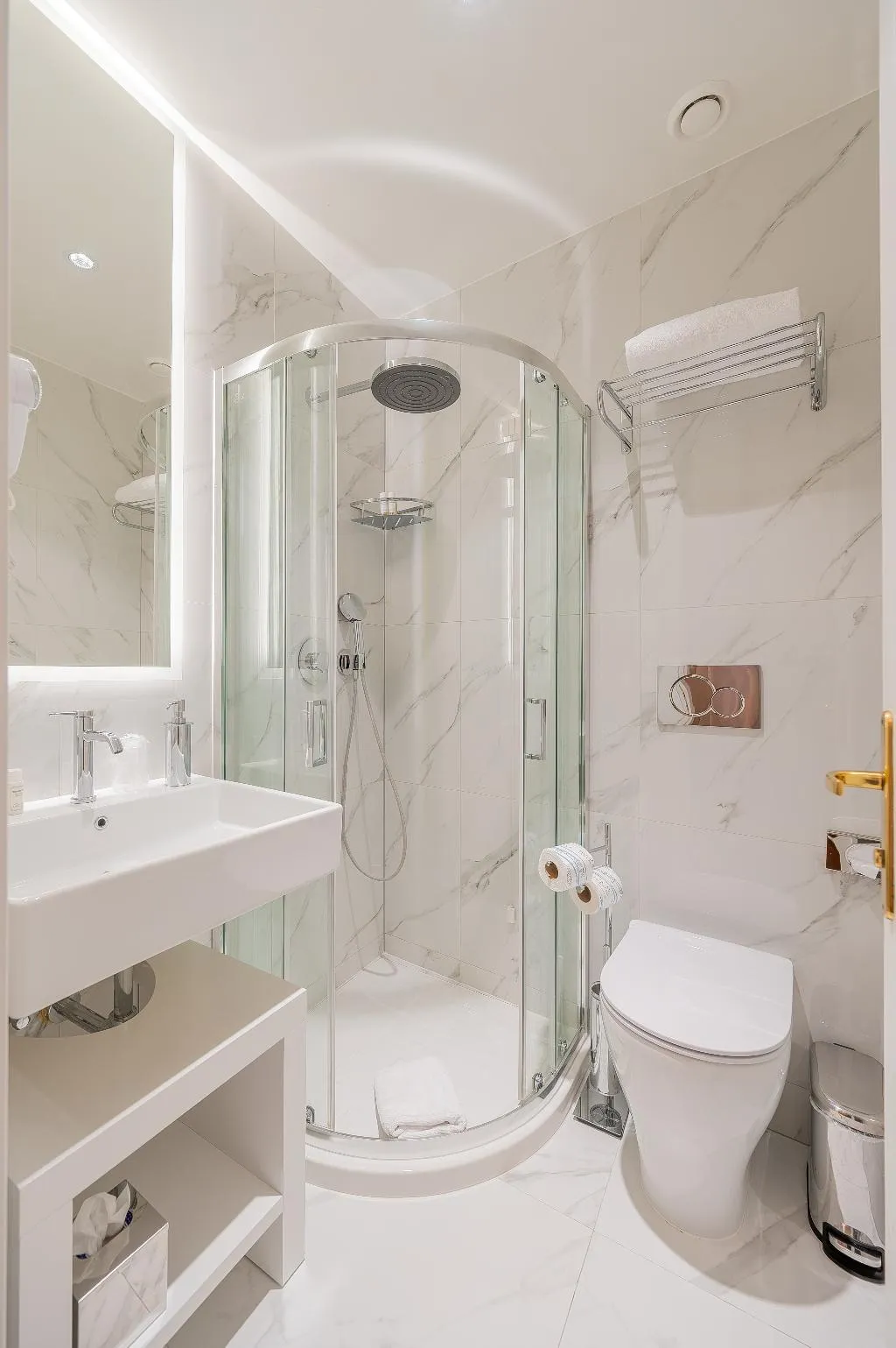 TRIPLE STANDARD Room, Hosianum Palace, Rome