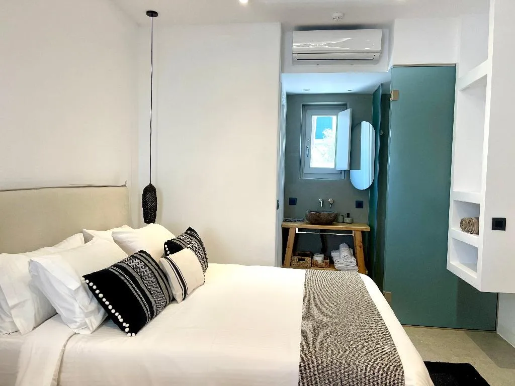 SUITE SUPERIOR WITH BALCONY Room, Mykonos Dot Suites, Mykonos