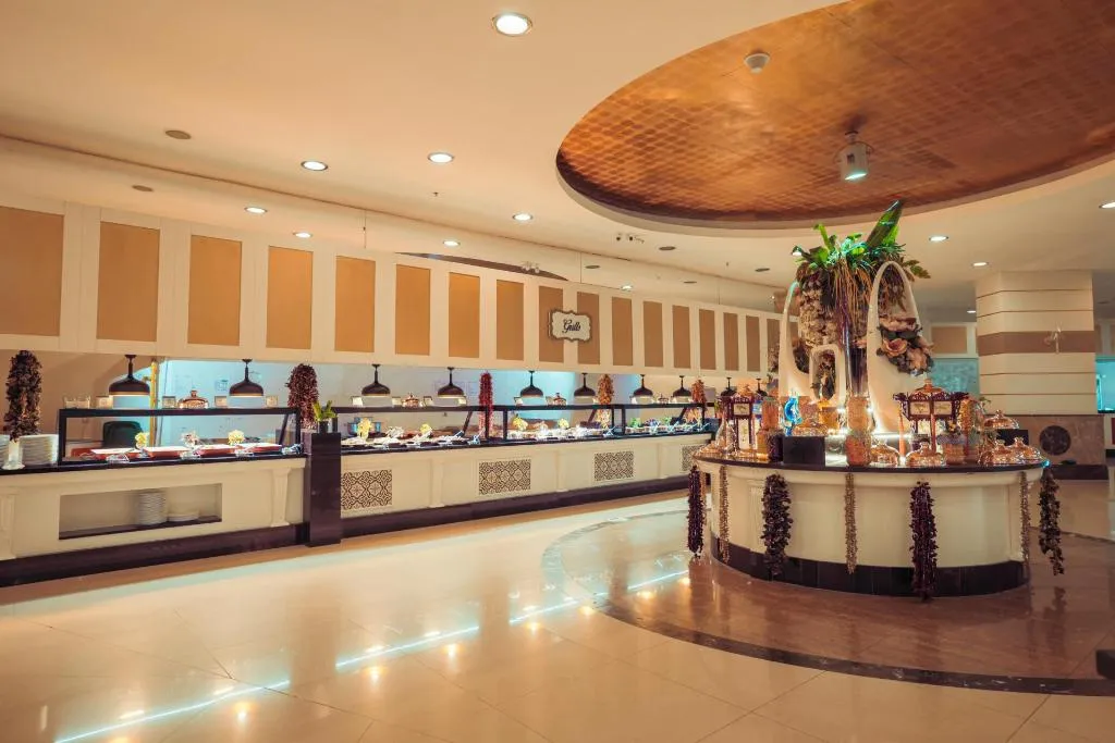 Restaurant, Crystal Prestige Pearl Collection, Antalya