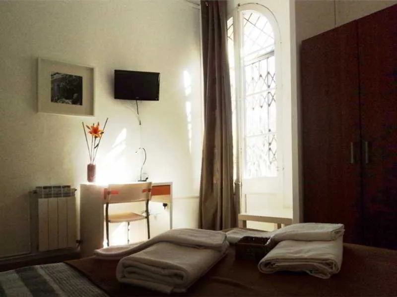 General view, La Isla Hostal, Barcelona