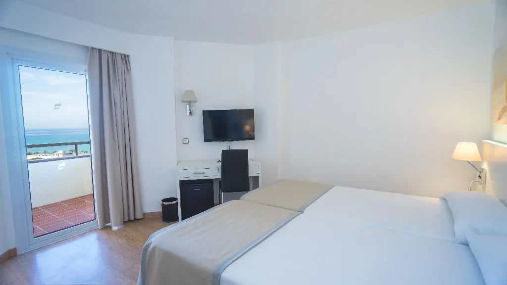 Double or Twin STANDARD Room, THB Maria Isabel, Majorca