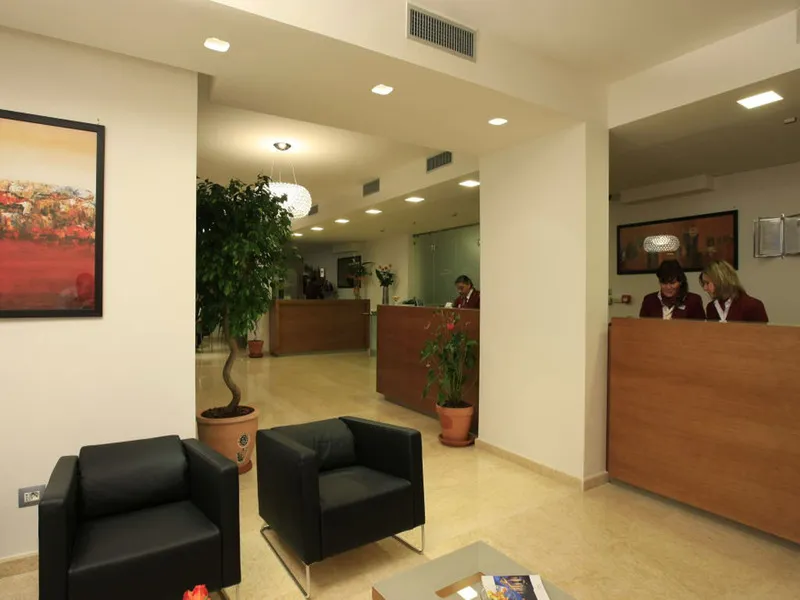 Lobby, La Costiera, Naples
