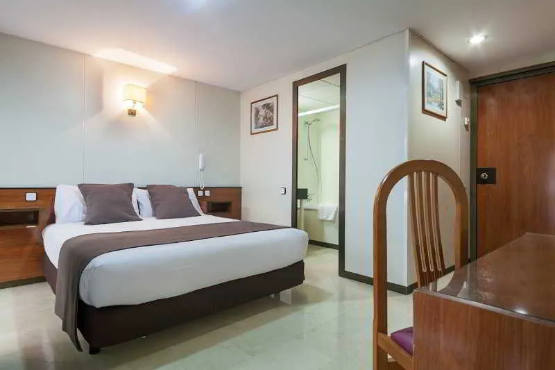 Room, Condal, Barcelona