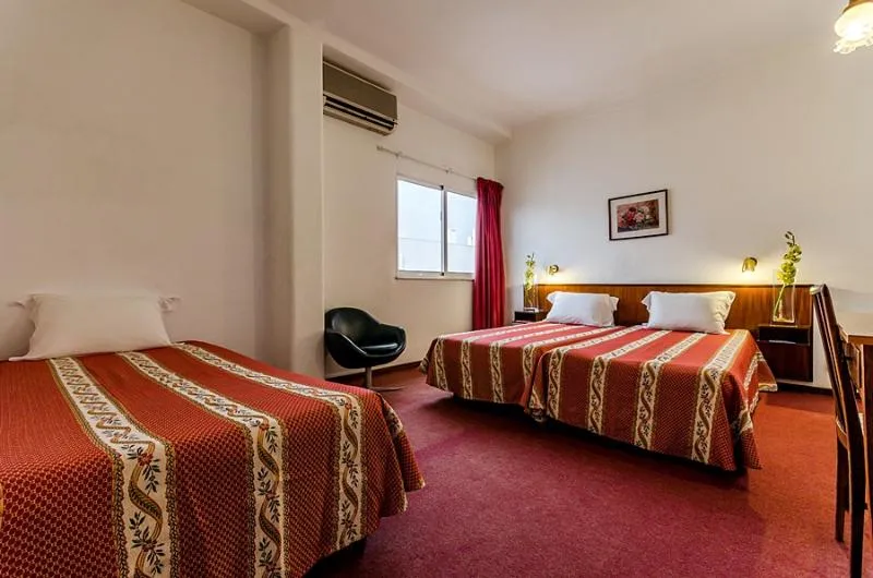 Room, Praia do Sol, Lisbon