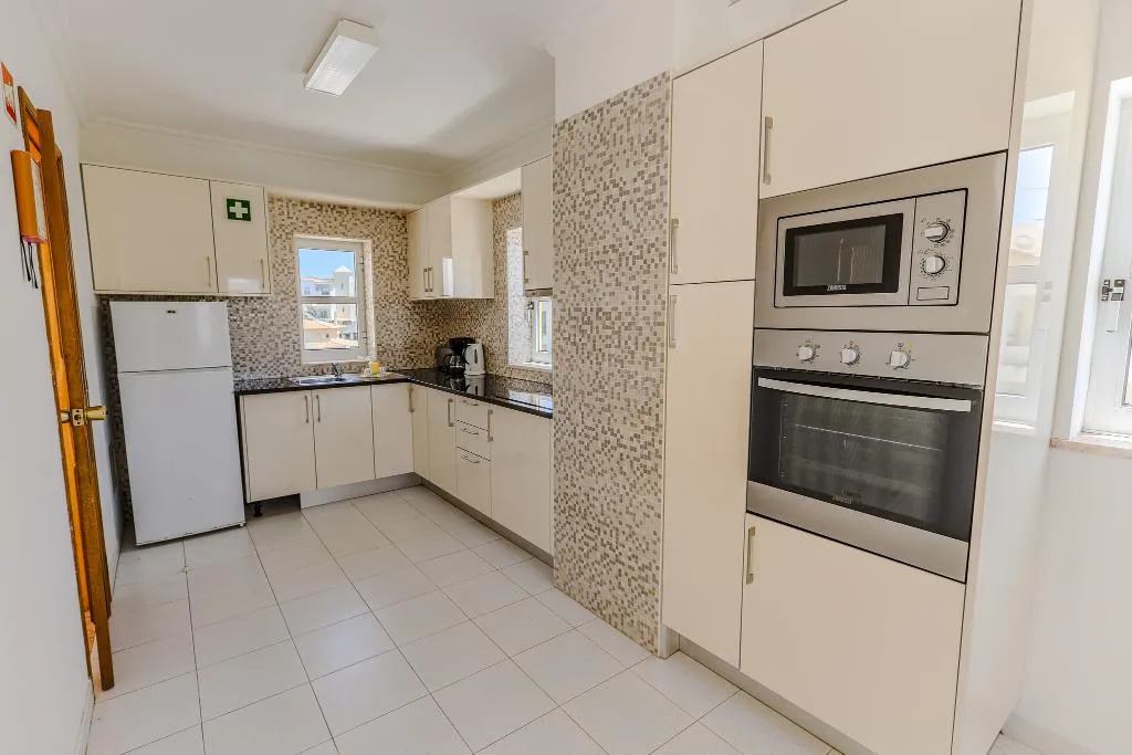 APARTMENT CAPACITY 7 THREE BEDROOMS Room, Benvindo Apartamentos by Umbral, Algarve