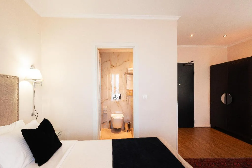 DOUBLE NON SMOKING Room, Best Western Plus Embassy Hotel, Athens