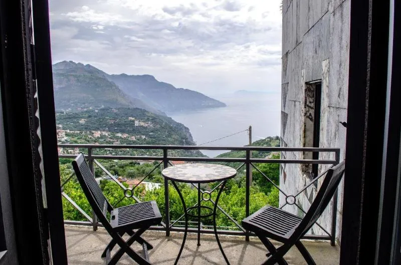 General view, Villa La Ventana, Naples