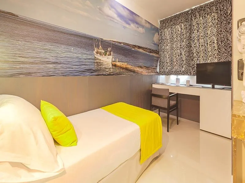 SINGLE WITH AIR CONDITIONING Room, Sirenis Hotel Tres Carabelas & SPA, Ibiza