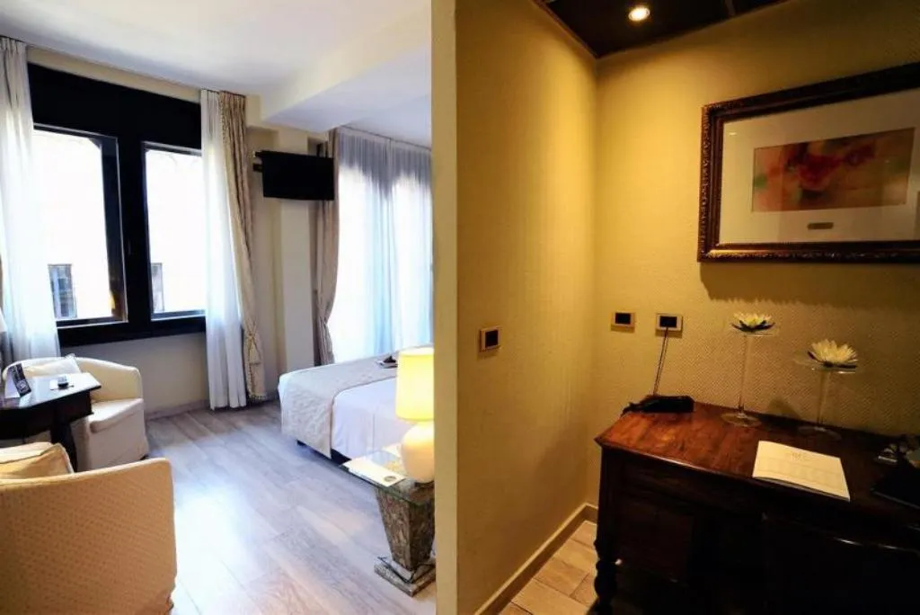 Double or Twin EXECUTIVE Room, Pierre Milano Hotel, Milan