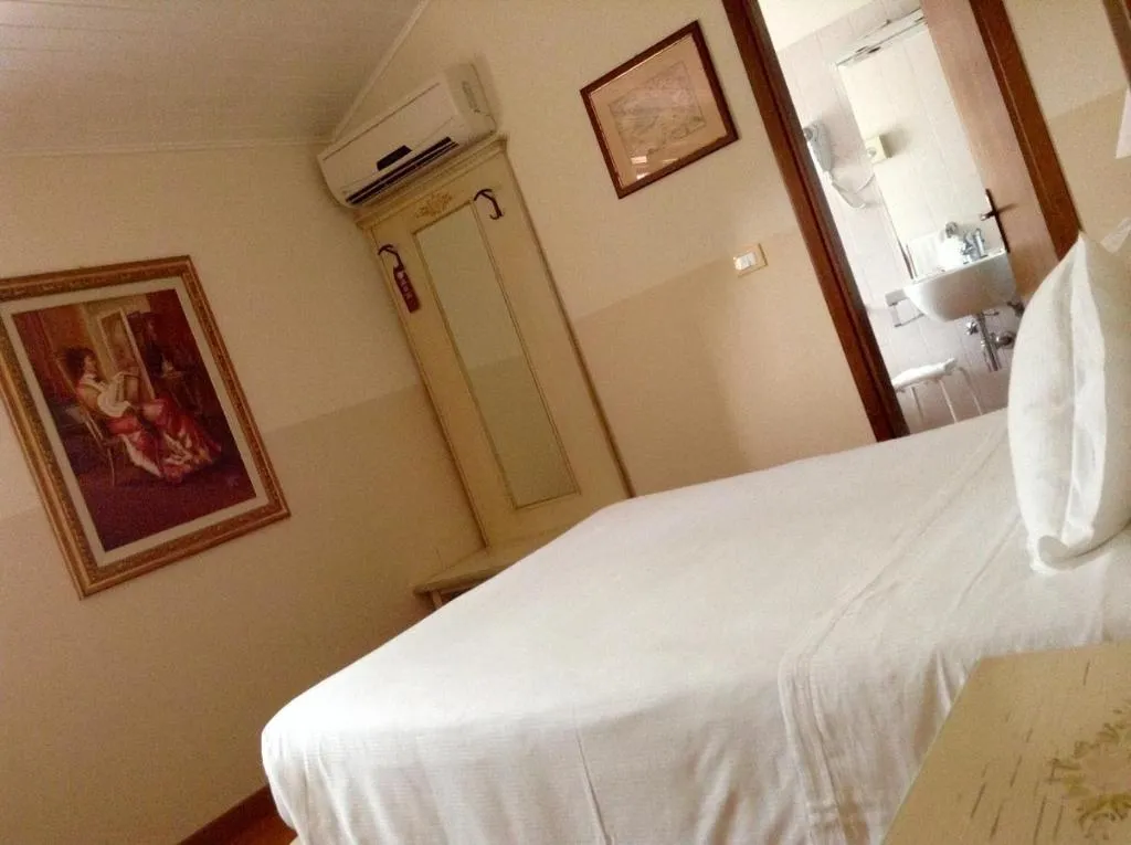 DOUBLE GARDEN VIEW Room, Hotel Antica Fenice, Venice