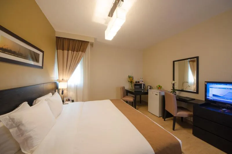 DOUBLE SUPERIOR Room, The Apartments Dubai World Trade Centre, Dubai