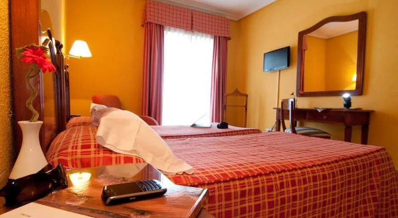 DOUBLE STANDARD Room, Abaceria, Madrid