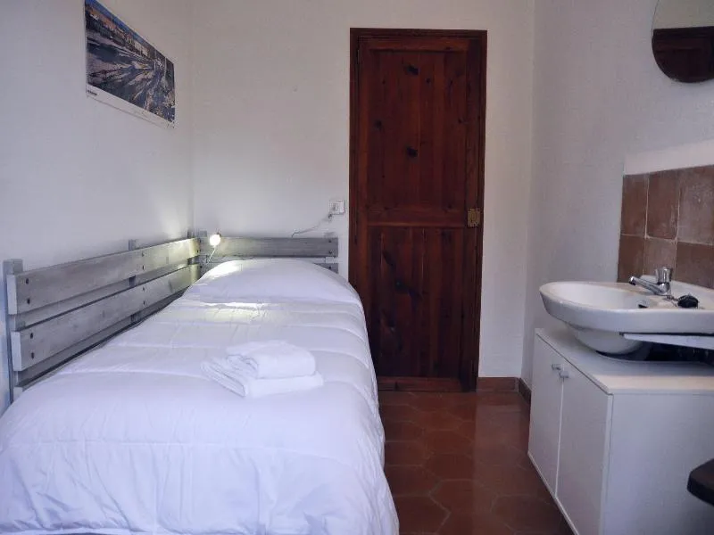 Room, Asis de Marratxinet, Majorca