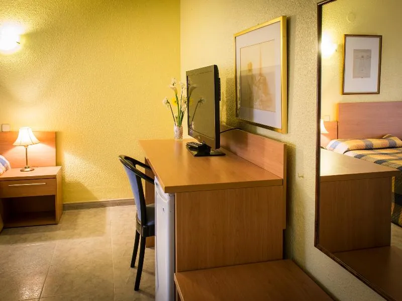 Double or Twin CAPACITY 2 Room, Felipe II, Valencia