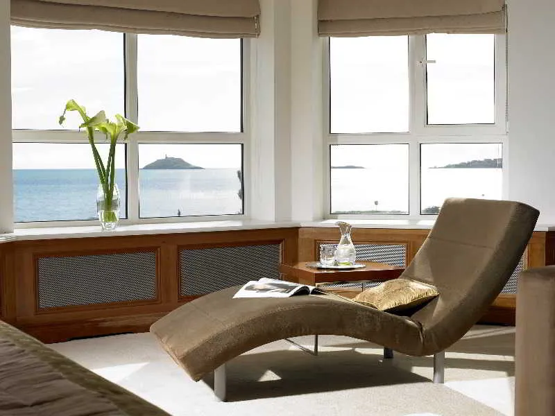 Room, Garryvoe Hotel, Cork