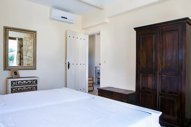 VILLA TWO BEDROOMS WITH PRIVATE POOL Room, Villa Ydria, Kefallinia
