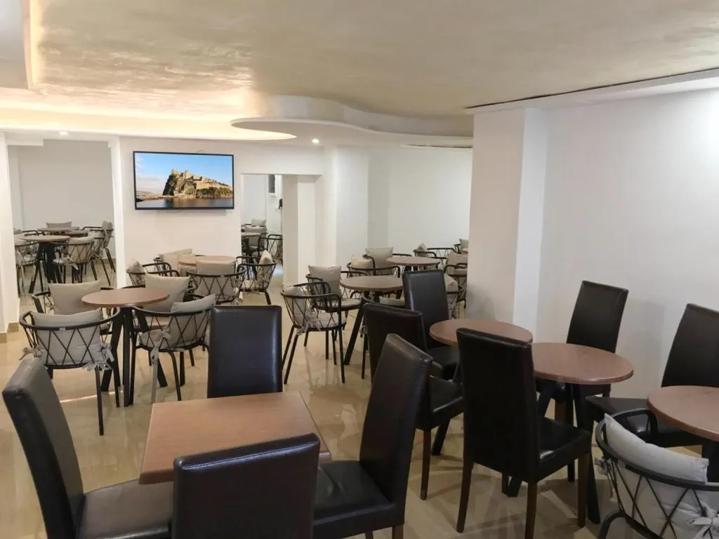 Lobby, Bristol Terme, Naples