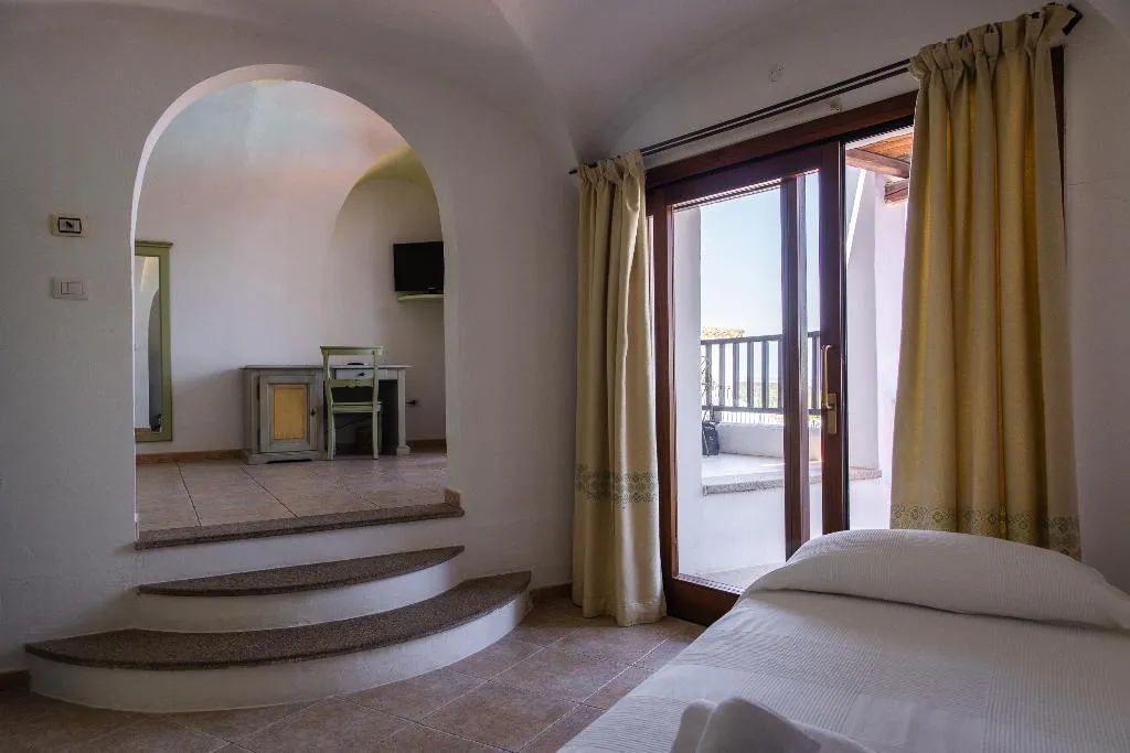 QUADRUPLE GRAND DELUXE Room, Hotel Pedra Santa, Olbia