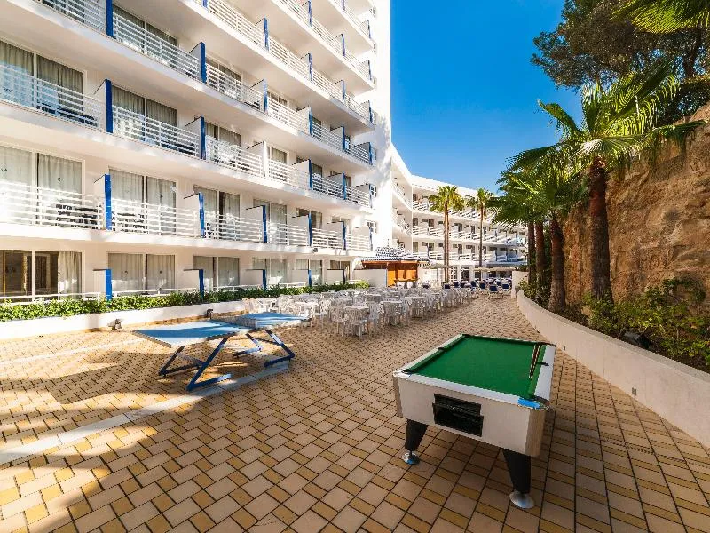 Sports and Entertainment, Globales Palmanova Palace, Majorca