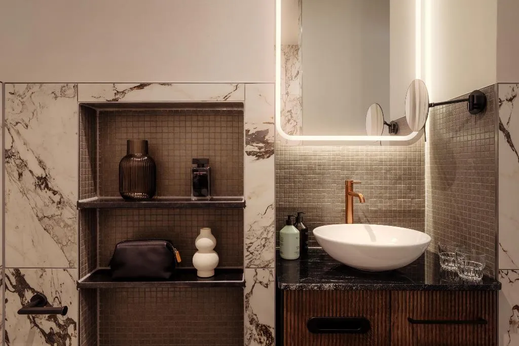 TRIPLE SUPERIOR Room, The Manor Amsterdam, Amsterdam