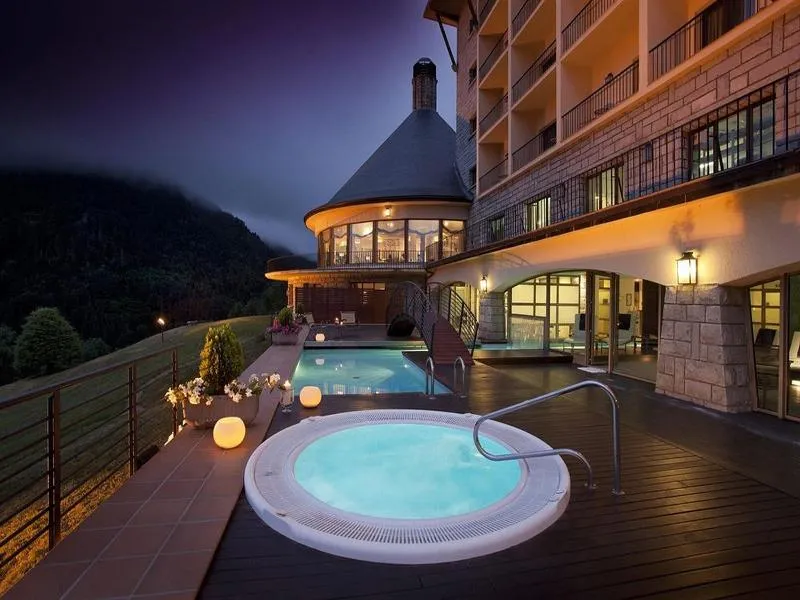 Sports and Entertainment, Parador de Vielha, Costa Brava