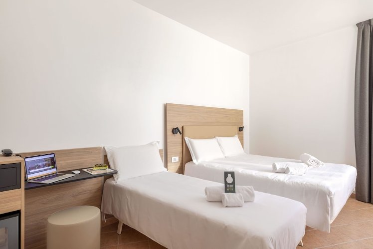 B B Hotel Pomezia Roma, Rome