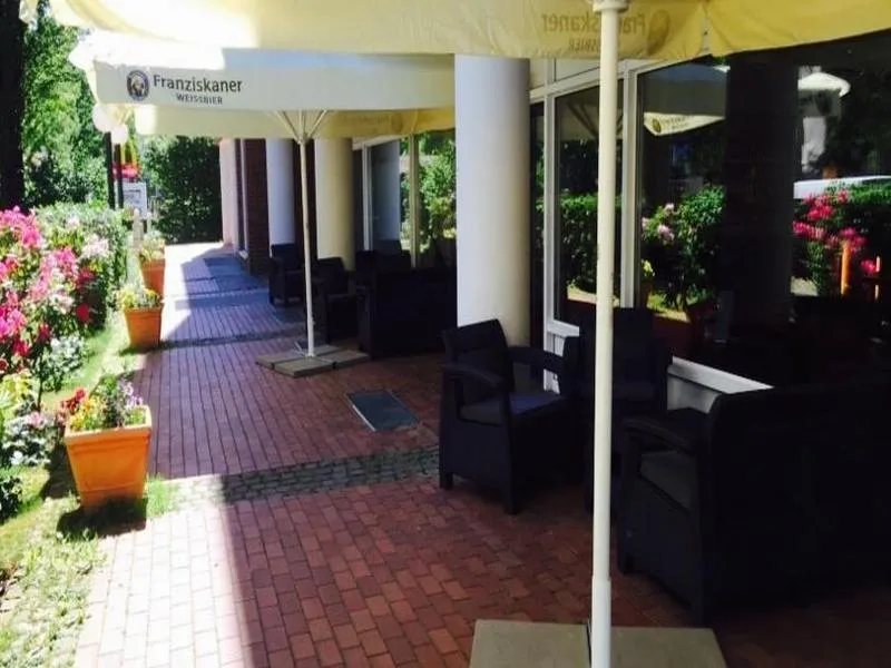Terrace, Premier Inn Berlin City Süd, Berlin
