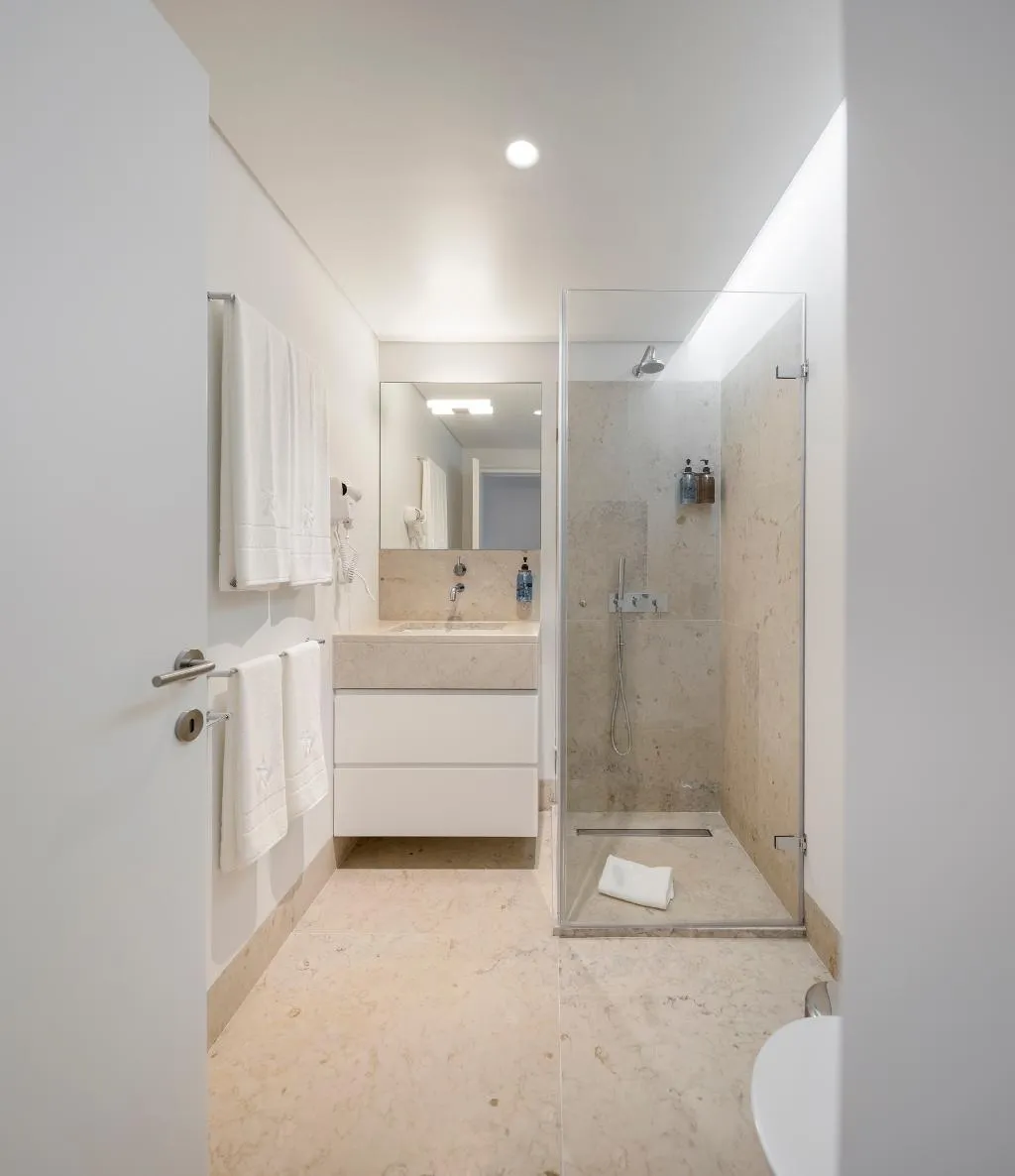 STUDIO SUPERIOR Room, Lisbon Serviced Apartments - Mouraria, Lisbon