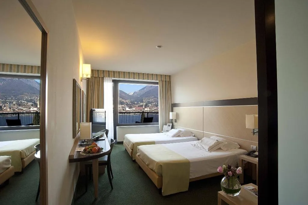 FAMILY ROOM LAKE VIEW Room, Hotel Griso Collection, Milan