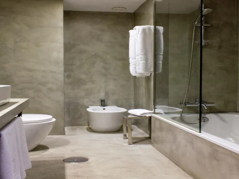 DOUBLE STANDARD Room, Zenit Conde de Orgaz, Madrid