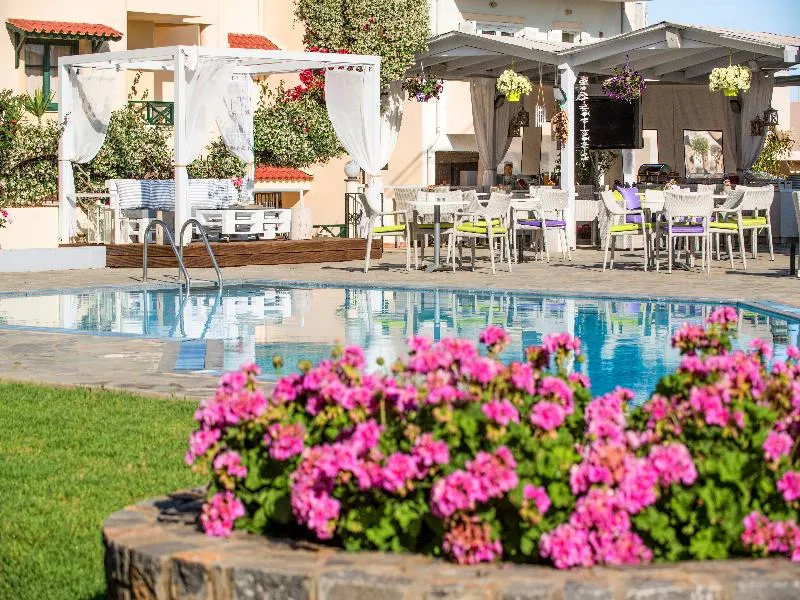 Pool, Kristalli, Crete