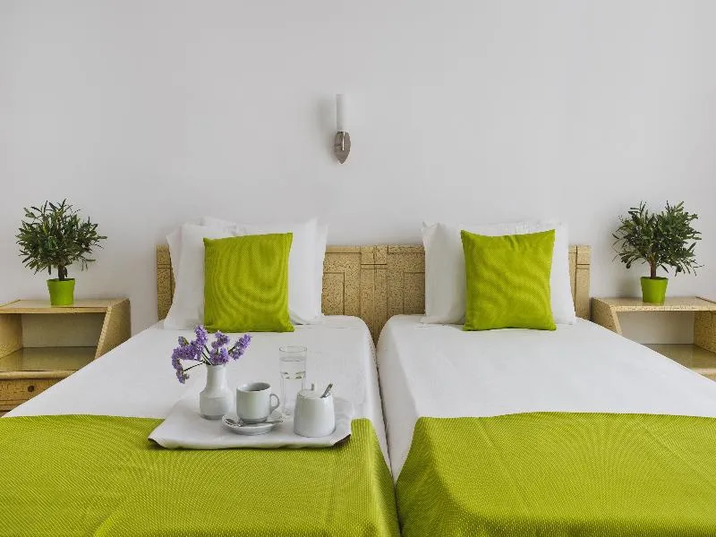 Double or Twin STANDARD Room, Makarios, Santorini