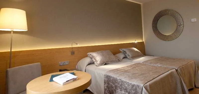 Room, M.A. Sevilla Congresos, Seville
