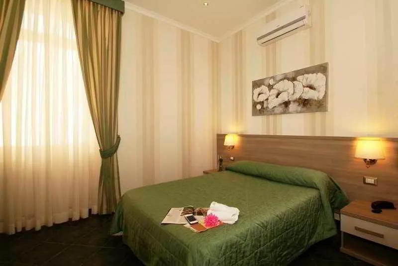 QUADRUPLE STANDARD Room, Argentina, Rome