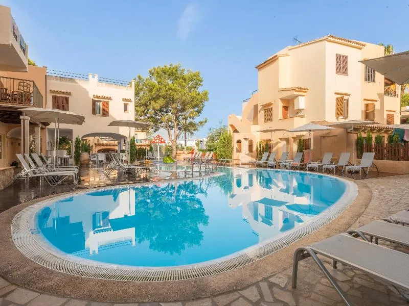 Pool, Playa Ferrera, Majorca