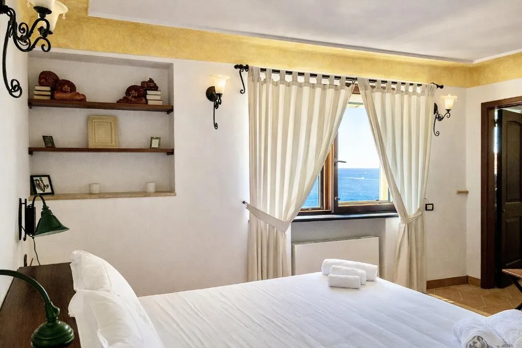 VILLA SEA VIEW Room, Hotiday Positano Sea View, Naples