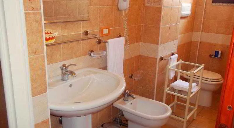 Room, Hotel La Conchiglia, Nuoro