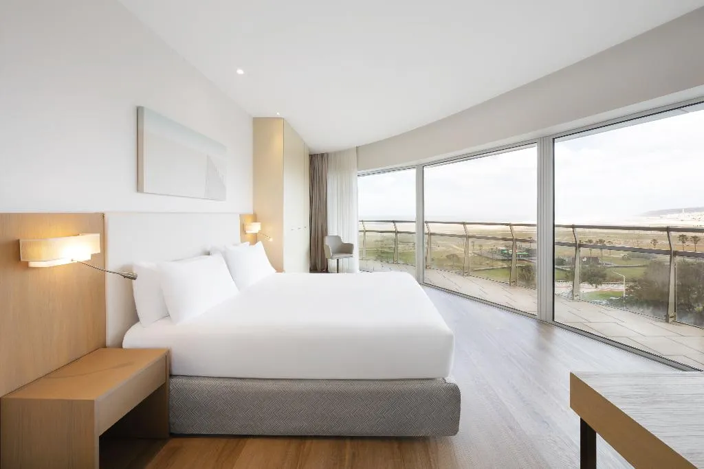 SUITE SEA VIEW Room, Eurostars Oasis Plaza, Porto