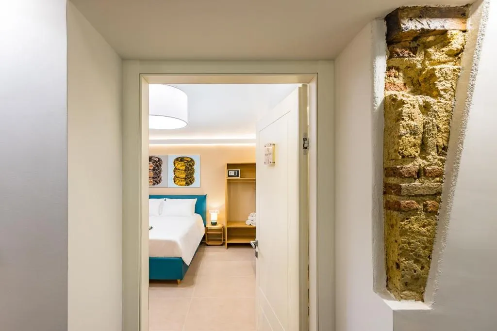 TRIPLE STANDARD Room, Borgo Vergini Garden, Naples
