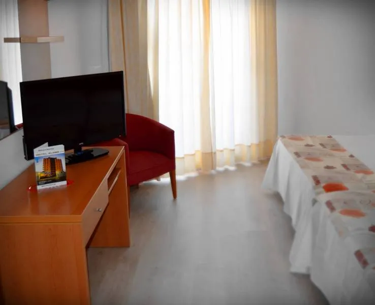 Double or Twin STANDARD Room, Alone, Costa Blanca
