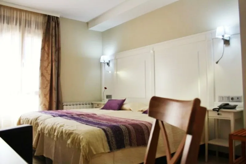 Room, Sevilla, Costa Del Sol