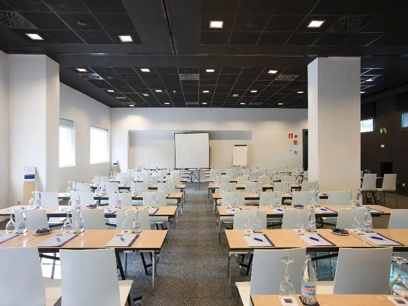 Conferences, Zentral Castellana Norte, Madrid