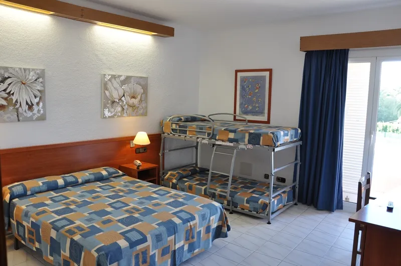 QUADRUPLE STANDARD Room, Nautilus, Costa Brava