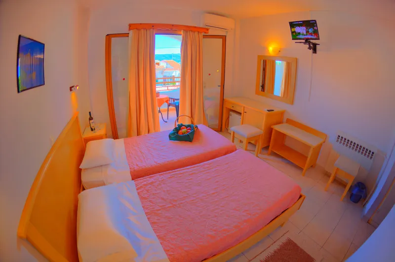 Room, Louvre, Corfu